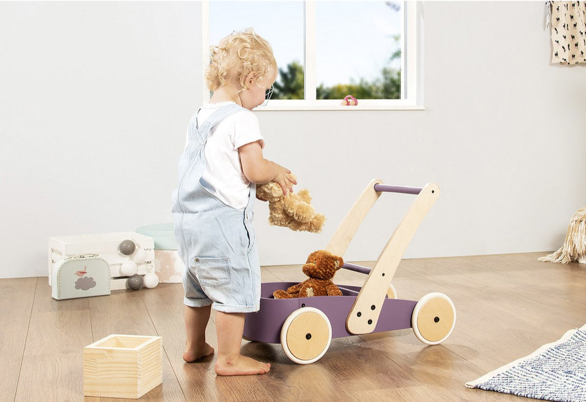 Lernlauflernwagen 'Fiete' brombeer | Stabiler Schiebewagen aus Holz