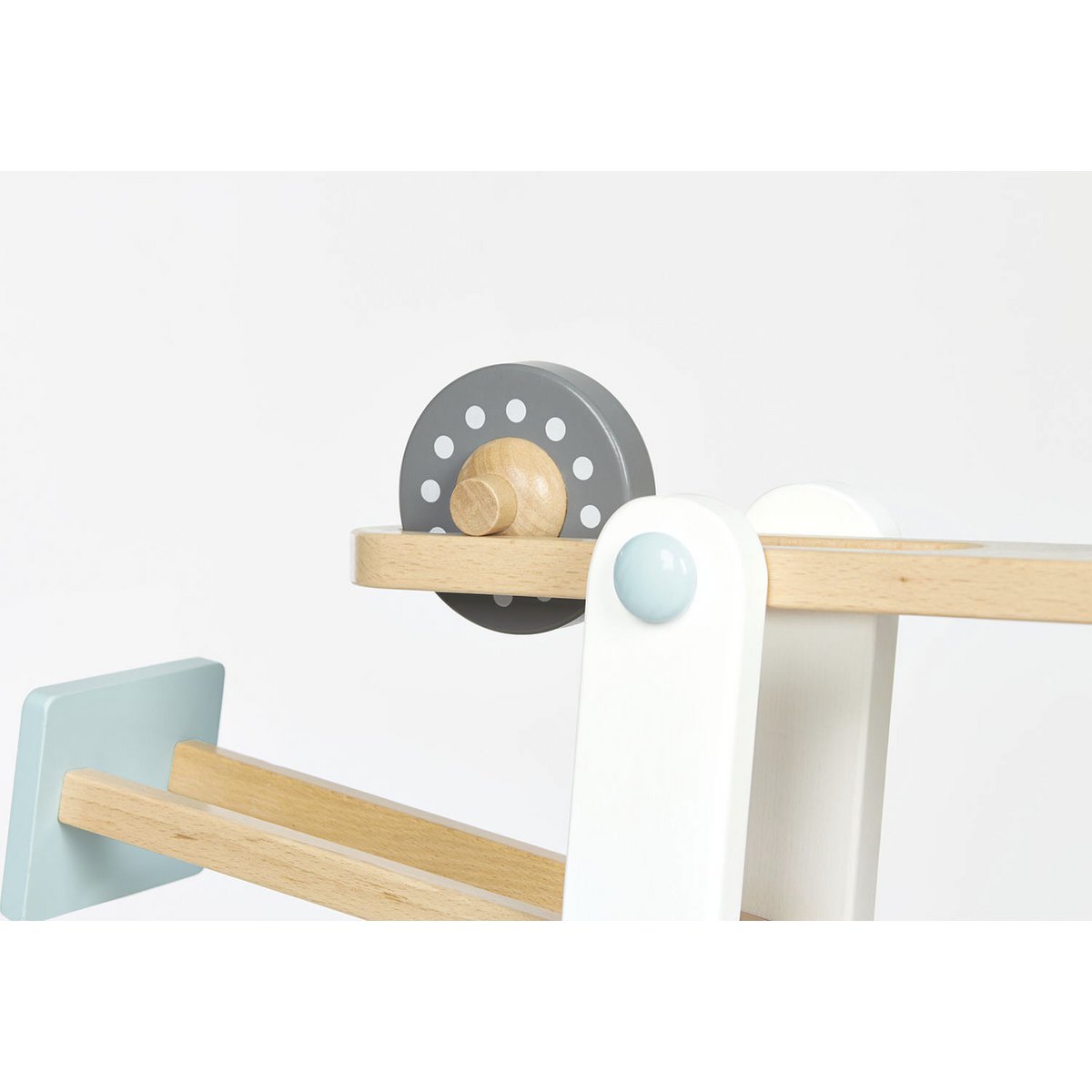 Kugelbahn aus Holz 'Kuno' | Mit Rollenspiel-Zubehör & Holzkugeln Ø 45 mm