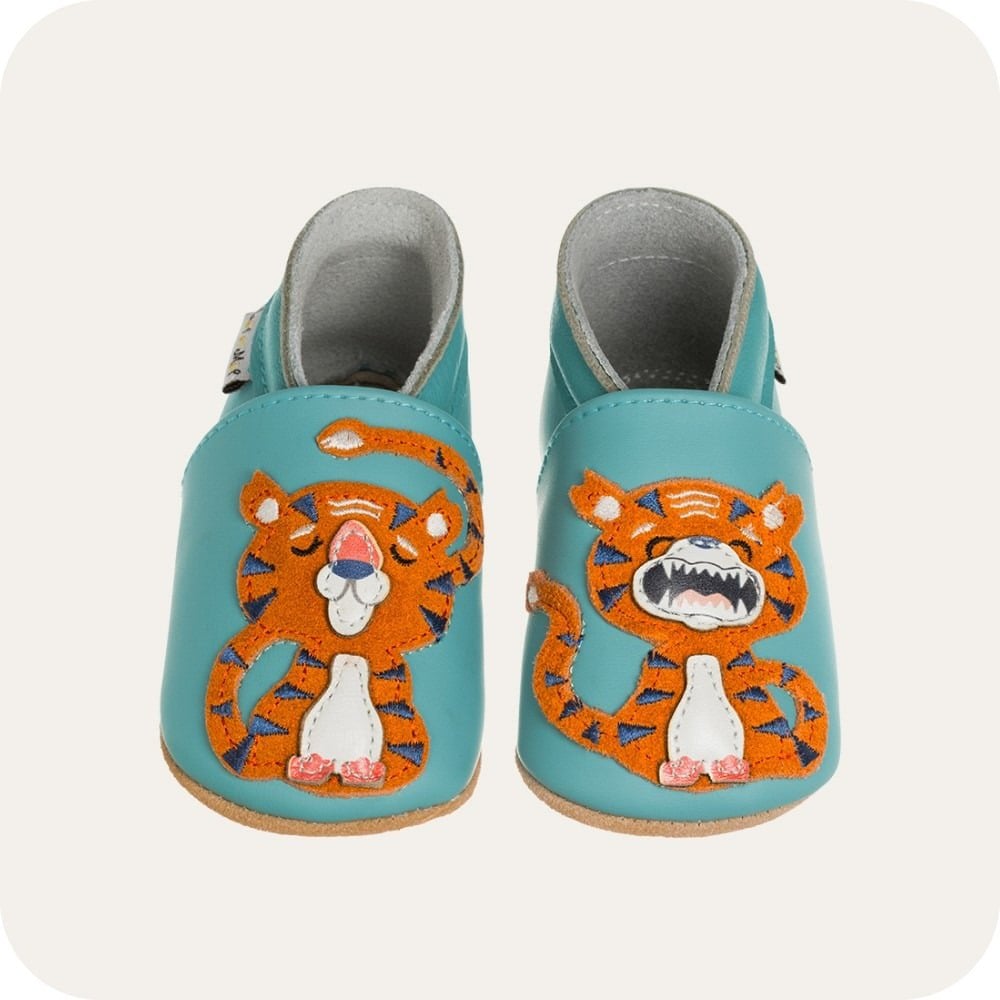 Weiche Wildleder-Lauflernschuhe mit Tiger-Motiv – Perfekt für kleine Entdecker